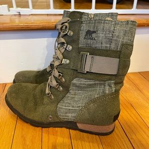Sorel size 9 lace up boots